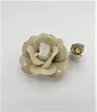 Carica l&#39;immagine nel visualizzatore di Gallery, I BORBONE CAPODIMONTE Rosa Porta Candela In Porcellana BEIGE
